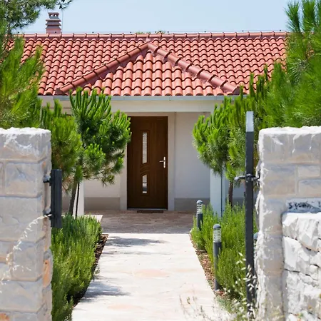 Luxury Nature With Heated Private Pool, Sauna & Fire Pit, A Short Walk To The *