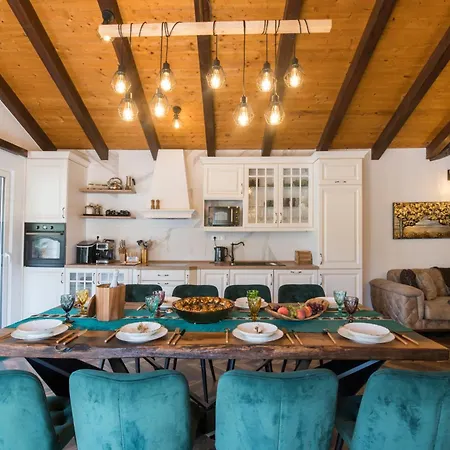 Luxury Nature With Heated Private Pool, Sauna & Fire Pit, A Short Walk To The