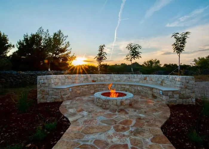 Luxury Nature With Heated Private Pool, Sauna & Fire Pit, A Short Walk To The *