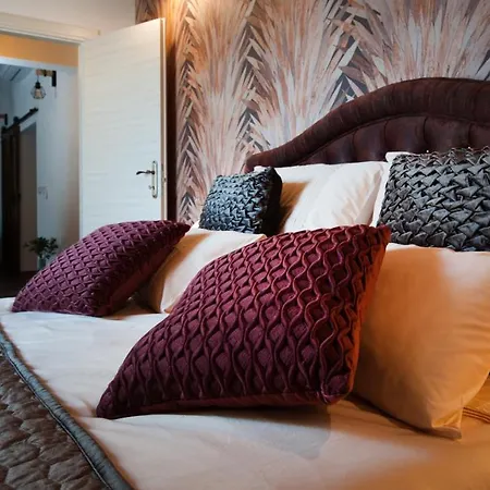 Luxury Nature With Heated Private Pool, Sauna & Fire Pit, A Short Walk To The * Milna (Brac)