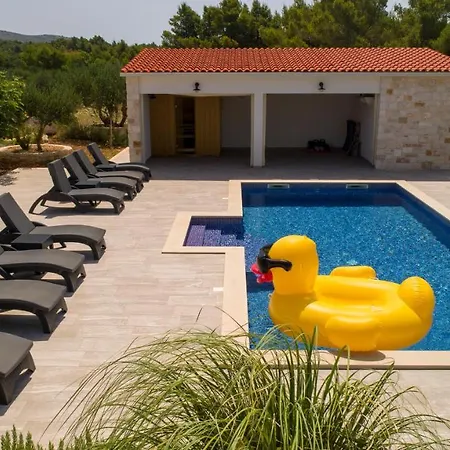 Luxury Nature With Heated Private Pool, Sauna & Fire Pit, A Short Walk To The Vila