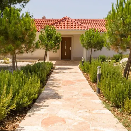 Villa Luxury Nature With Heated Private Pool, Sauna & Fire Pit, A Short Walk To The *
