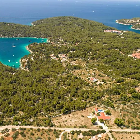 Villa Luxury Nature With Heated Private Pool, Sauna & Fire Pit, A Short Walk To The Milna (Brac)