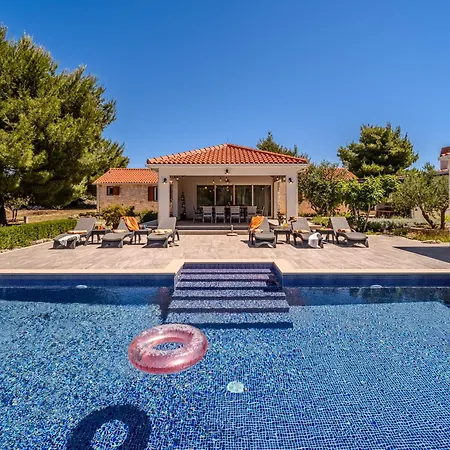 Luxury Nature With Heated Private Pool, Sauna & Fire Pit, A Short Walk To The Vila *