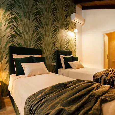 Luxury Nature With Heated Private Pool, Sauna & Fire Pit, A Short Walk To The *