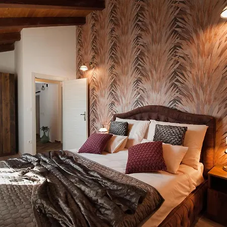 Luxury Nature With Heated Private Pool, Sauna & Fire Pit, A Short Walk To The