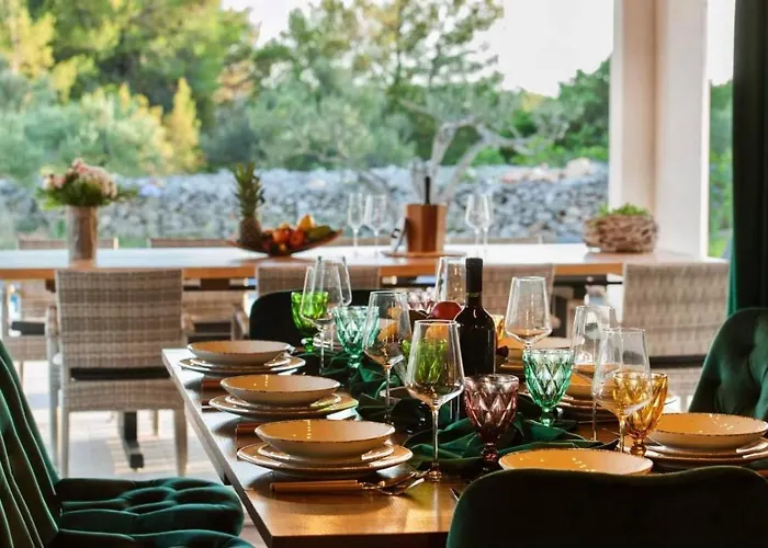 Luxury Nature With Heated Private Pool, Sauna & Fire Pit, A Short Walk To The Villa *