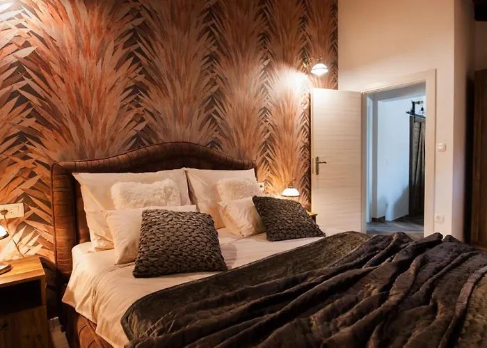 Villa Luxury Nature With Heated Private Pool, Sauna & Fire Pit, A Short Walk To The *