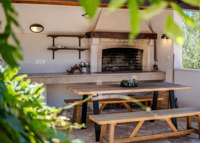 Luxury Nature With Heated Private Pool, Sauna & Fire Pit, A Short Walk To The