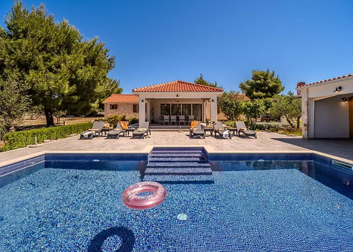 Luxury Nature With Heated Private Pool, Sauna & Fire Pit, A Short Walk To The Villa *
